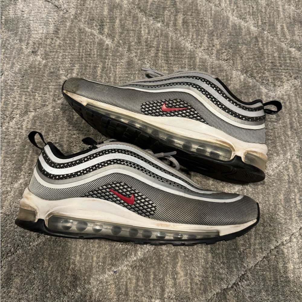 Nike Women’s Air Max 97 Ultra 17 (Silver Bullet)